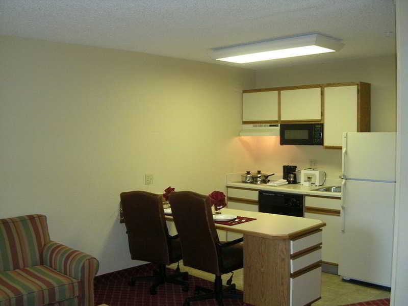 Extended Stay America Select Suites - Orlando - Lake Mary - 1040 Greenwood Blvd Room photo